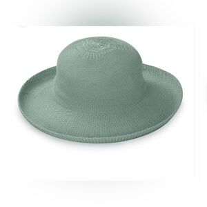 Wallaroo Hat Co. Victoria Packable Wide Brim Sun Hat in Sea Foam Green